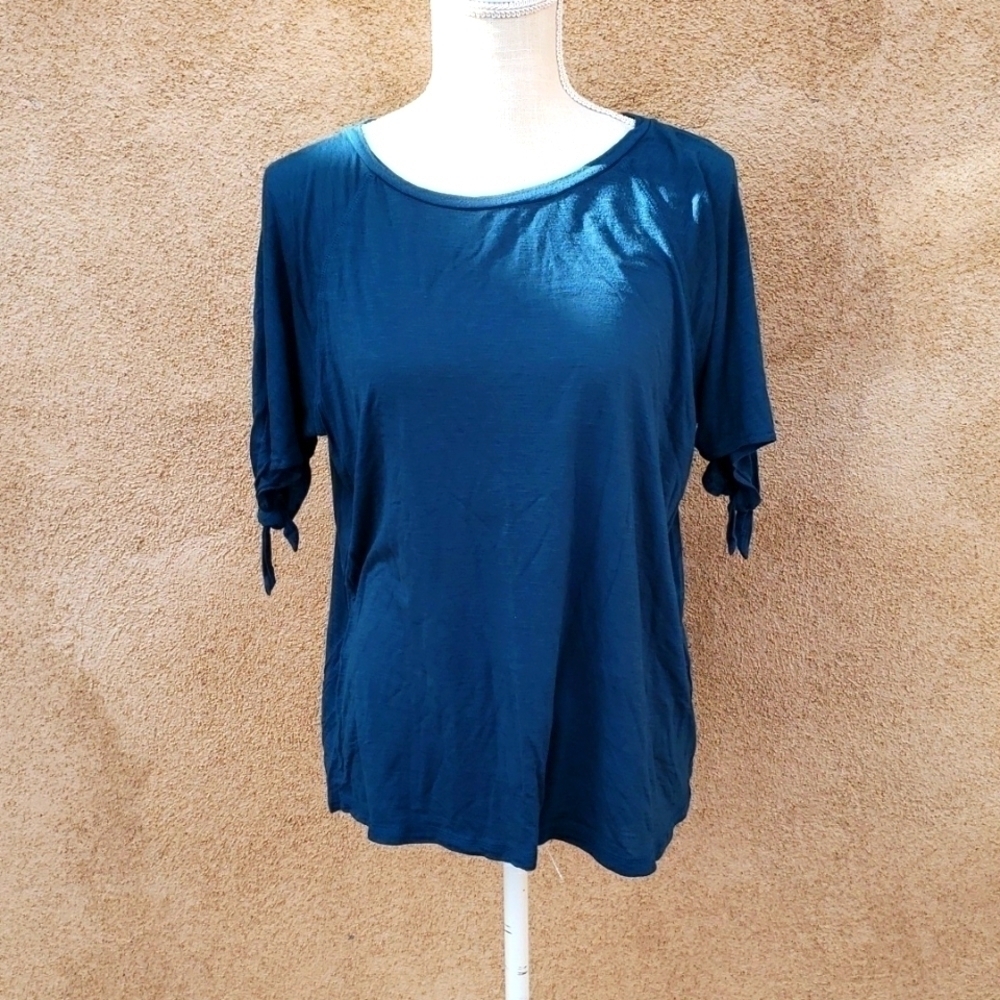St. John slouchy Sheer Chiffon Keyhole tie sleeves Baby Doll Style blouse